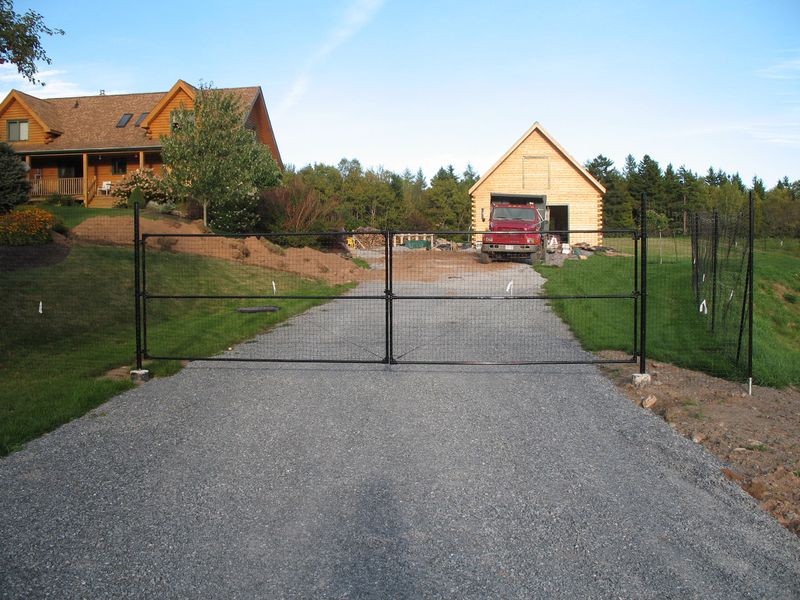 Driveway gates