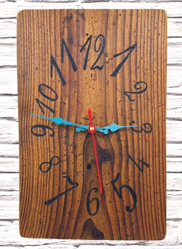 Wanduhr aus Altholz (Tanne)