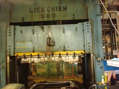 1 – USED 500 TON LIEN CHIEH S.S. DOWN ACTING GIB