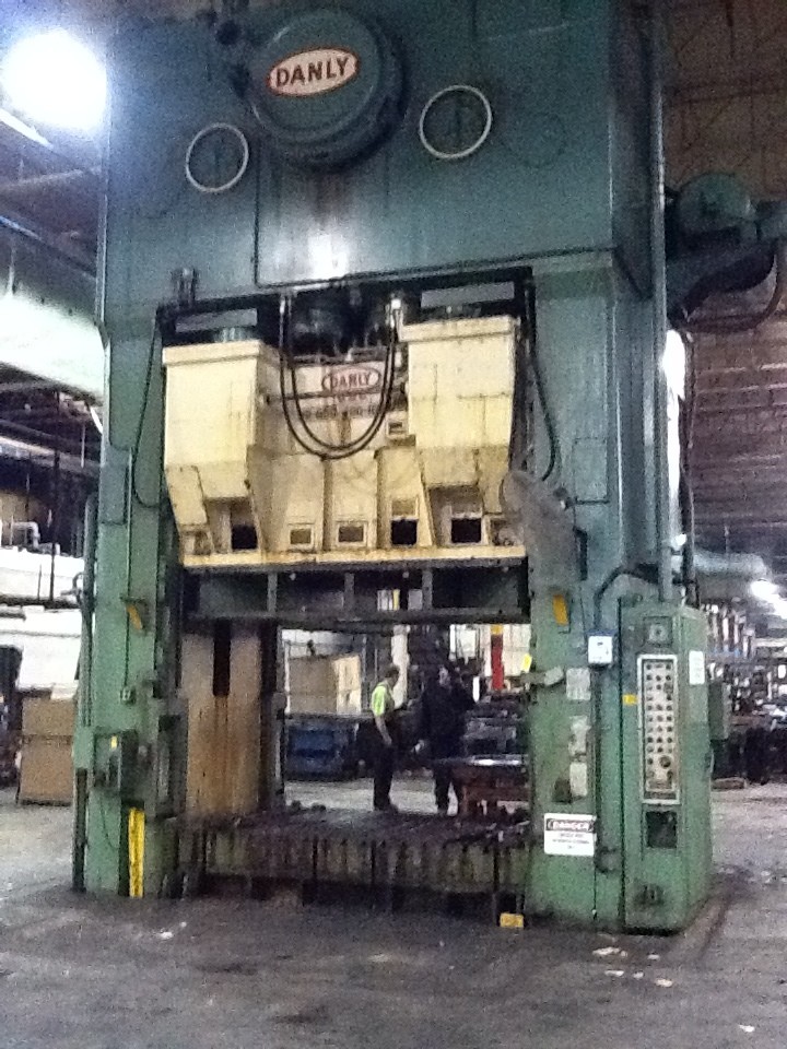 1 - USED 1,000 TON DANLY MECHANICAL TRIPLE ACTION PRESS
