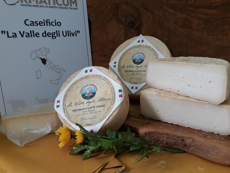 1 KG  circa  sottovuoto  Pecorino a latte crudo " IL  BIANCONE" fresco  30 GG