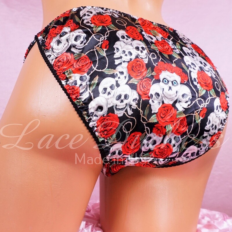 Lace Duchess Classic 80's cut Halloween Skulls and Roses print Black satin wet look ladies panties sz 6 7 8