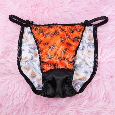 Halloween Lace Duchess Classic 80's cut Spiders Ghosts Pumpkins satin wet look ladies Combo print panties sz 5 6 7 8