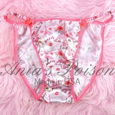 Lace Duchess Classic 80's cut pink Paris print Valentines Day RARE print satin wet look Vintage Style panties sz  6 7 8