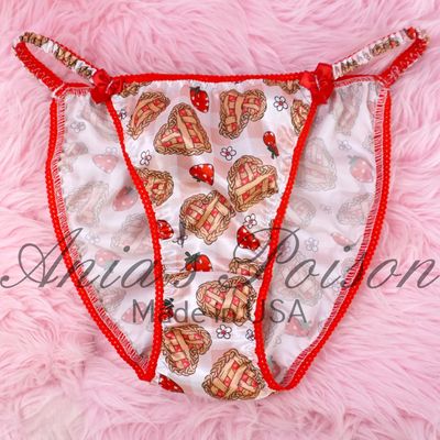 Lace Duchess Classic 80's cut Cute little heart pie treats Valentines Day print satin wet look Vintage Style panties 6 7 8 only Lace Duchess Classic 80's cut Cute little heart pie treats Valentines Day print satin wet look Vintage Style panties 6 7 8 only