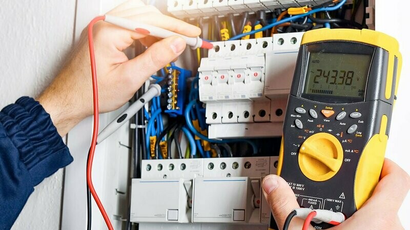 Corso Installatore e manutentore di impianti elettrici civili, terziario e building automation
