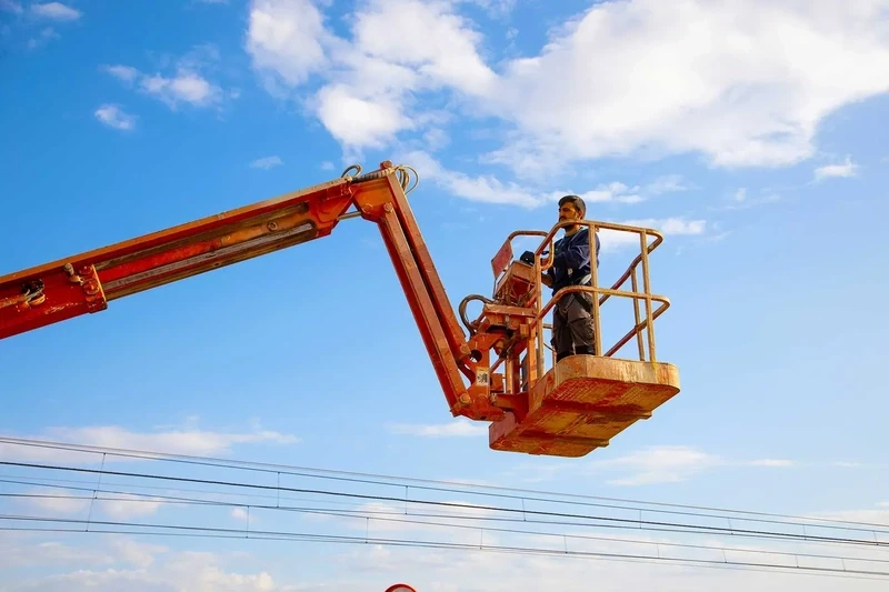 Corso Addetti alla Conduzione di Piattaforme di Lavoro Mobili Elevabili (Ple)