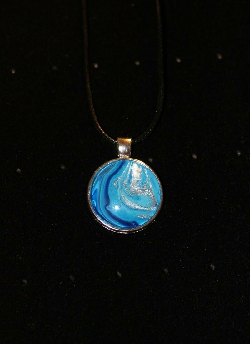 Kette blau