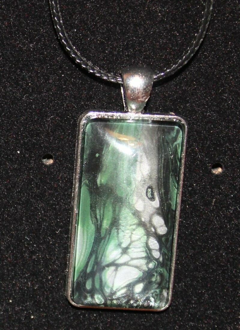 Kette  grün/schwarz/silber