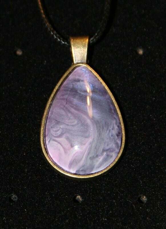 Kette lila irisierend