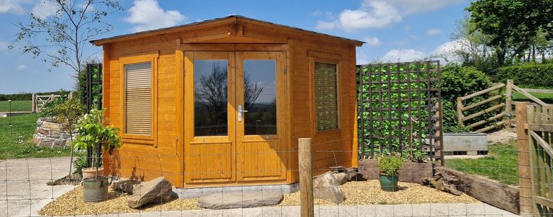 Beehouse Sanctuary Apitherapy Experience - Voucher for 1 adult
