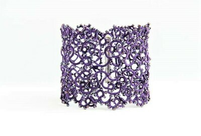 Wide lace bracelet "Violet"