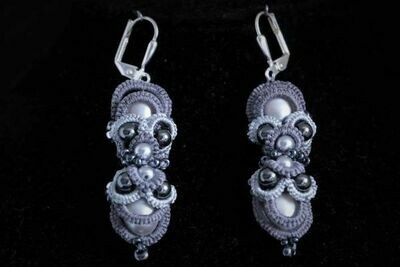 ​Earrings with pearls "Pearl scattering"