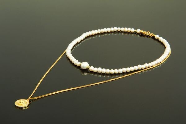 Layered chain necklace with pearls "Leonella"