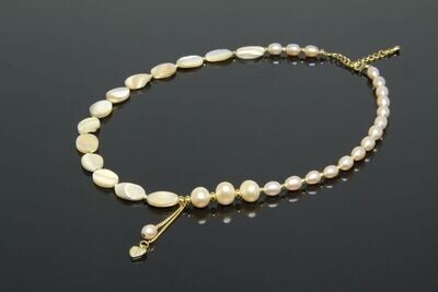 Necklace with natural pearls and mother-of-pearl "Ophelia"