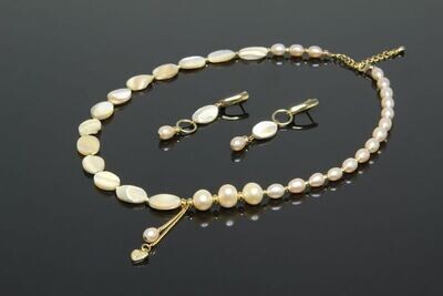 Set of jewelry with pearls and mother-of-pearl "Ophelia"