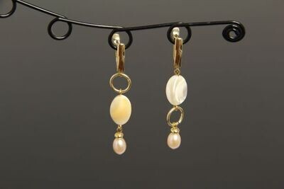 Earrings with natural pearls and mother-of-pearl "Ophelia"
