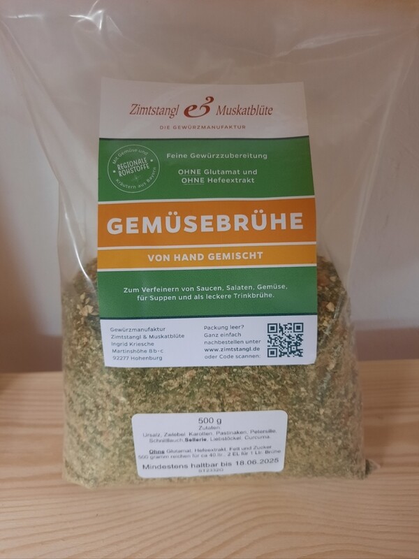 Gemüsebrühe mit regionalen Zutaten