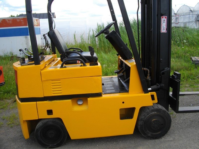 CAT FORKLIFT MODEL TD50