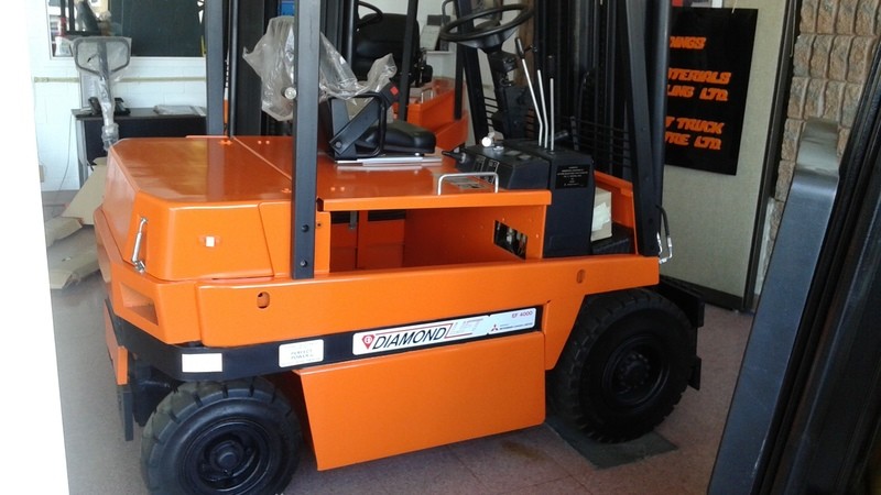 DIAMOND ELECTRIC FORKLIFTS