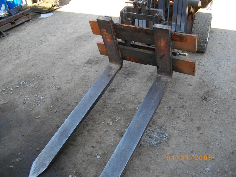 3 PT HITCH PALLET FORKS FOR TRACTOR