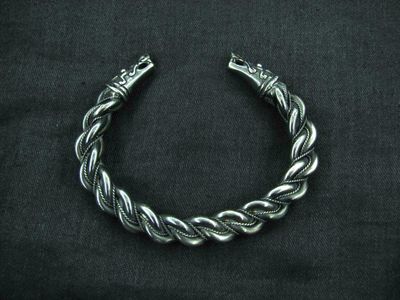 Massive Twisted Gotland Bracelet – Oath Ring with Dragon / Wolves  Heads Terminals