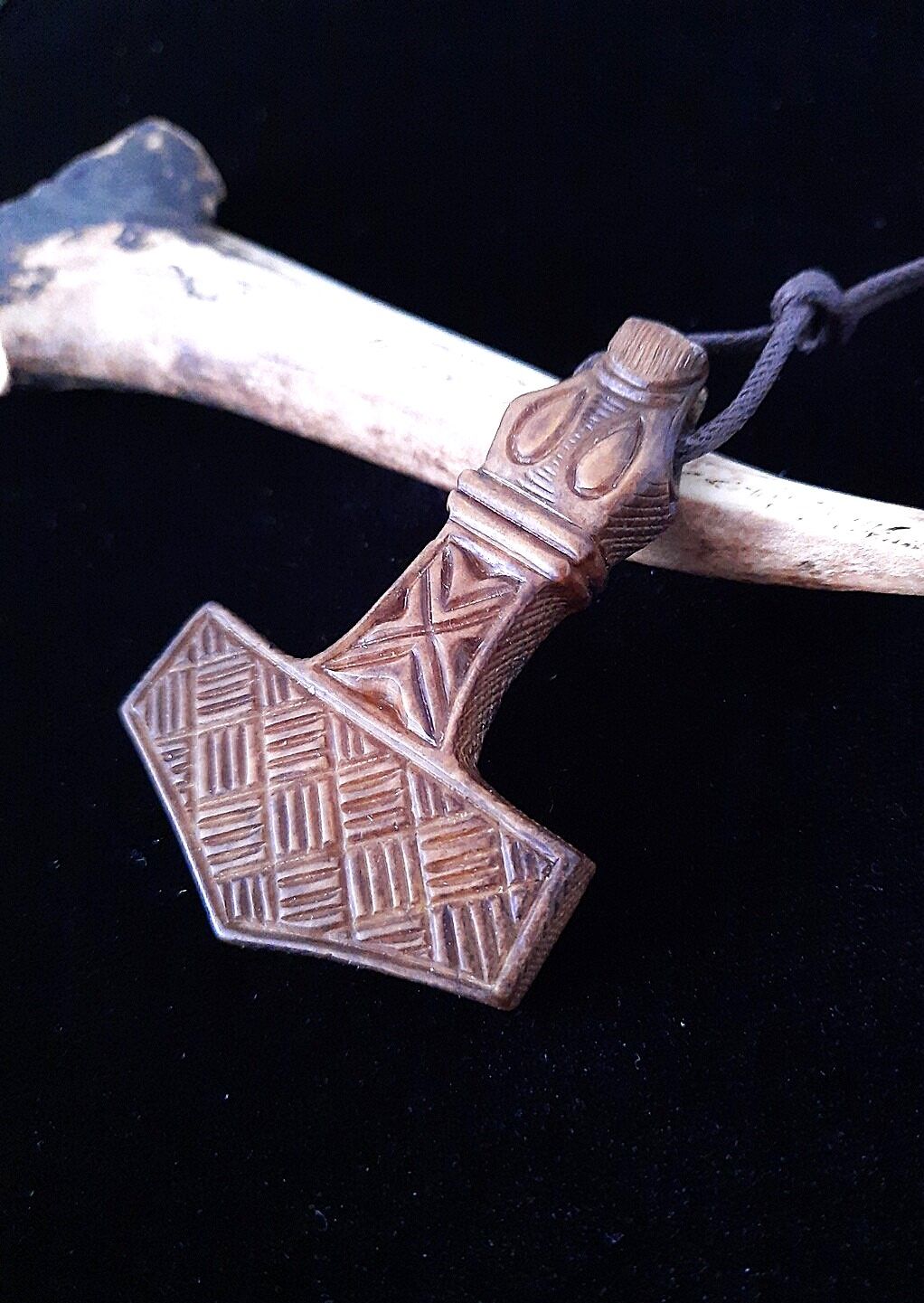 Hand-Carved Mjolnir: Norse God Thor's Hammer Pendant with Geometric Design and Courage Bindrune