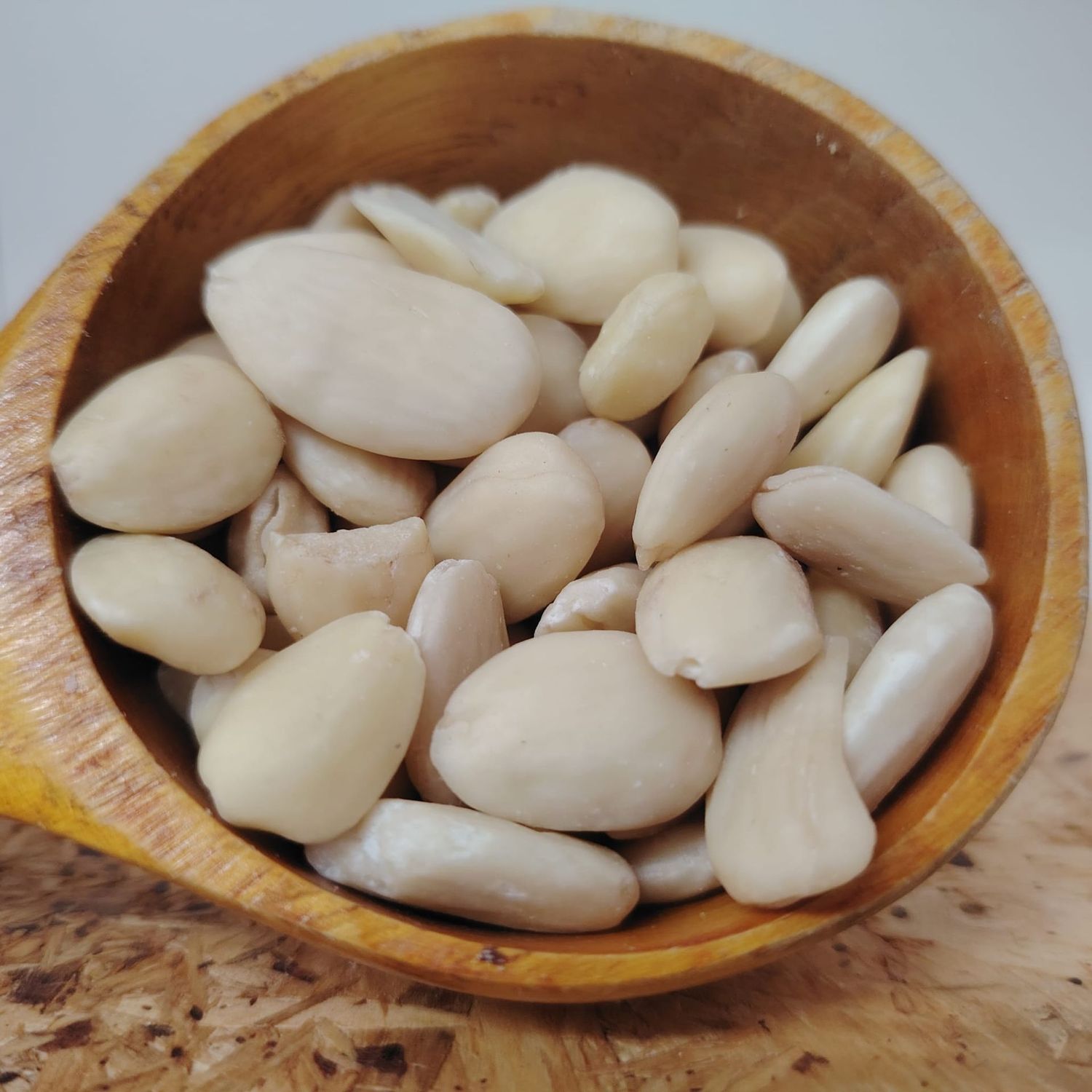 Almendra sin piel