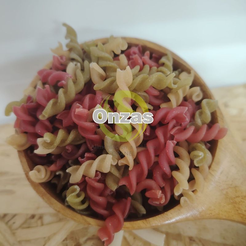Espirales de arroz integral y verduras
