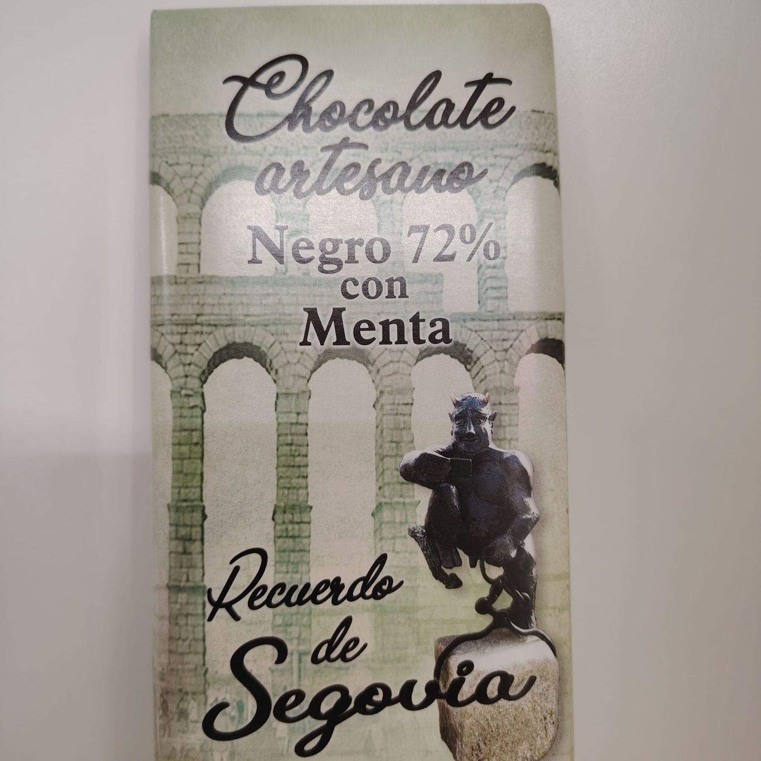 Chocolate negro 72% con menta
