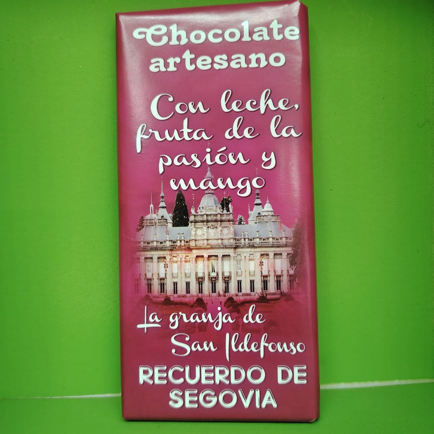 Chocolate con leche, fruta de la pasión y mango