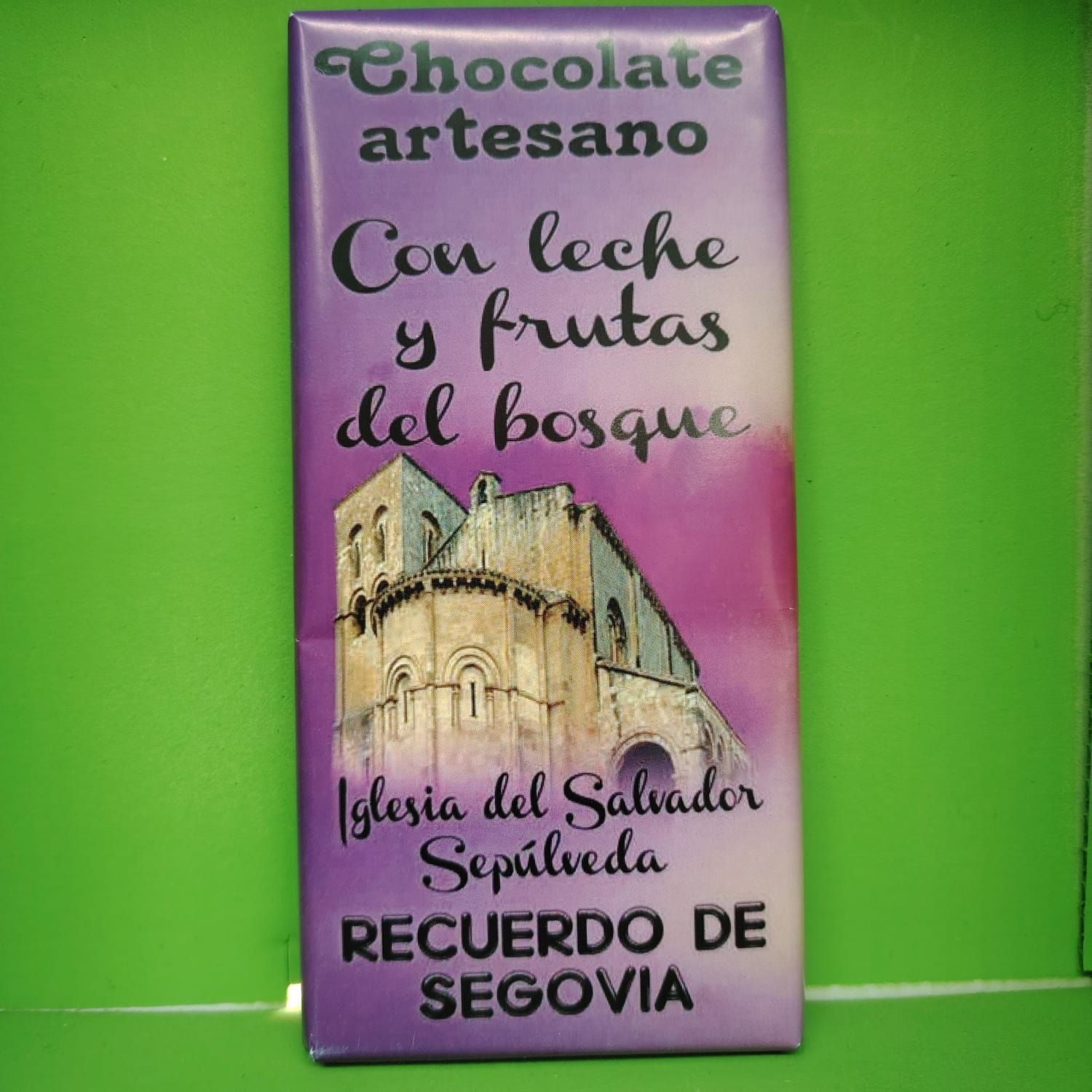 Chocolate con leche y frutas del bosque
