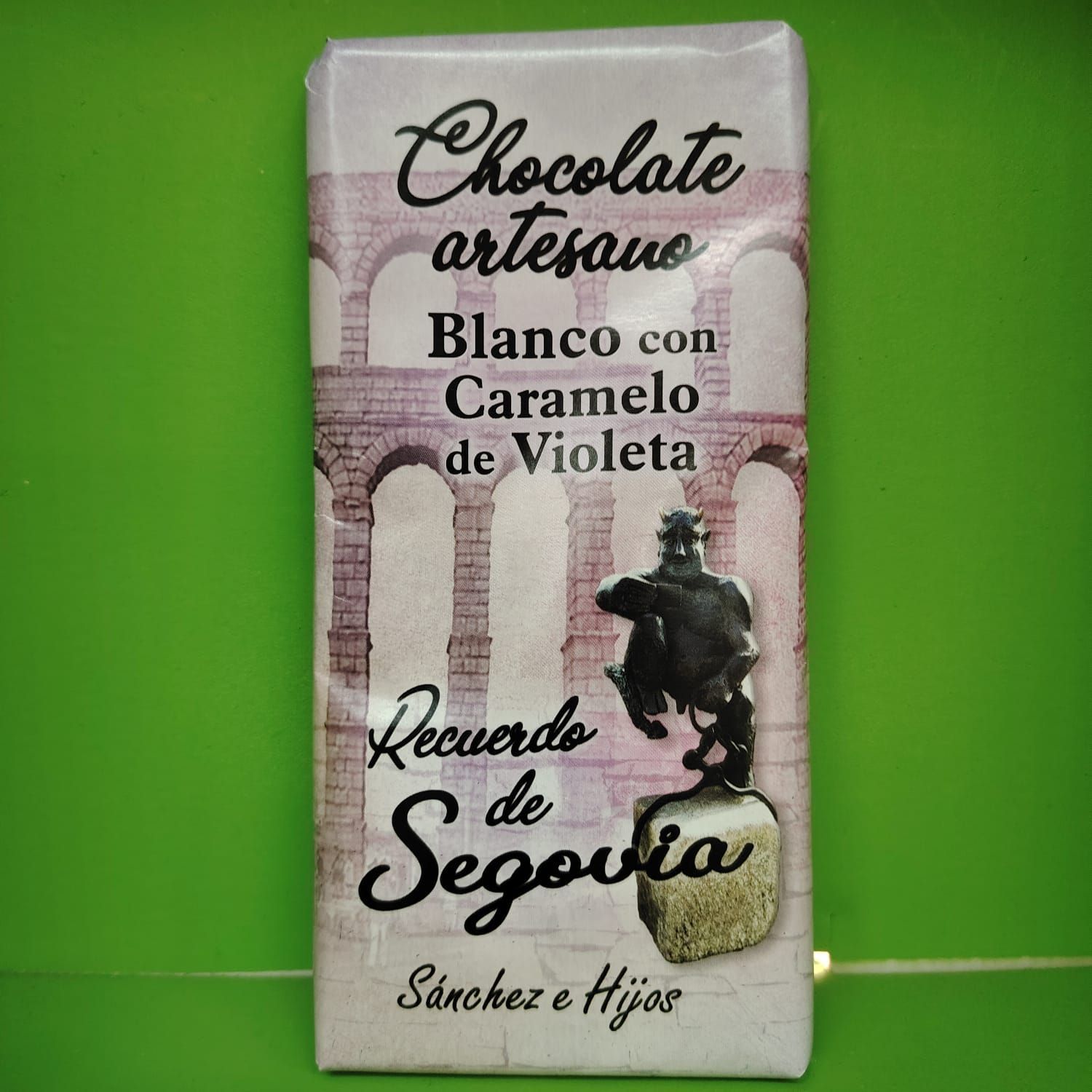 Chocolate blanco con caramelo de violeta