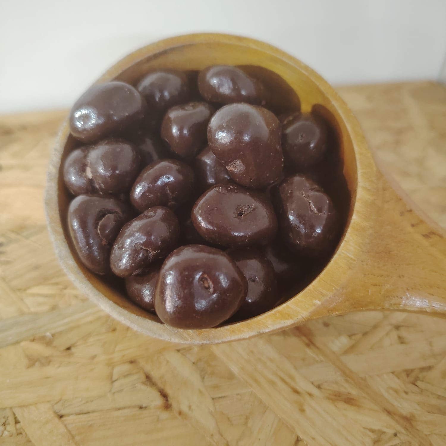 Pasas con chocolate negro