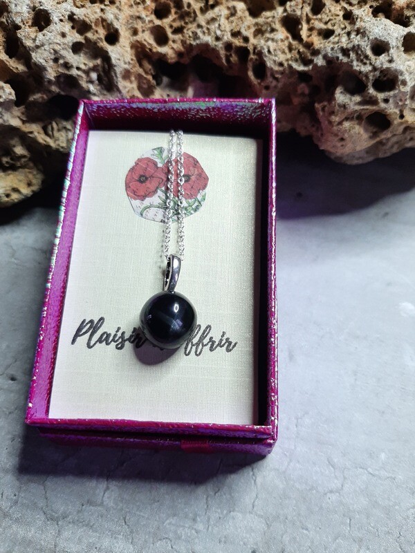 Black Star Diopside Etoilée