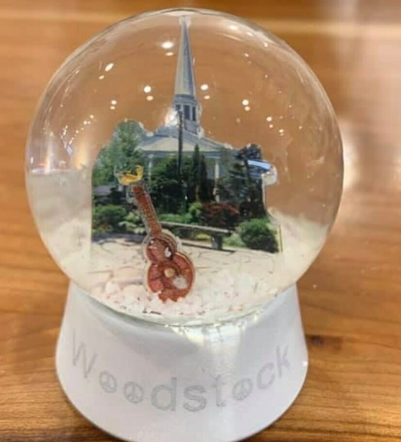 Woodstock Snow Globe