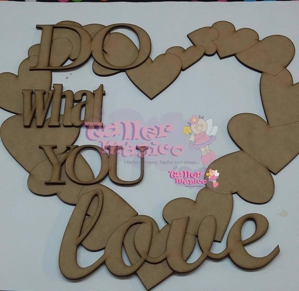 CORONA DE &quot;DO WHAT YOU LOVE&quot; 40CM