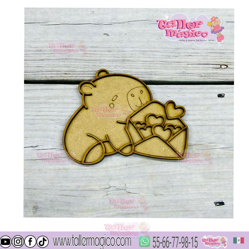 CAPIBARA SOBRE LLENITO DE AMOR VITRAL
