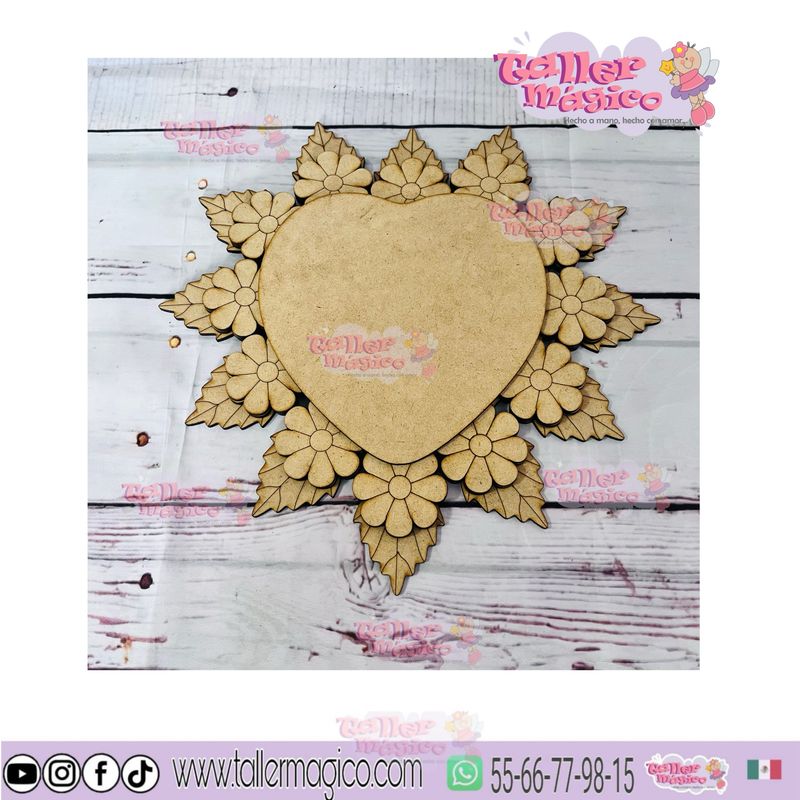 CORAZON CON FLORES Y HOJAS