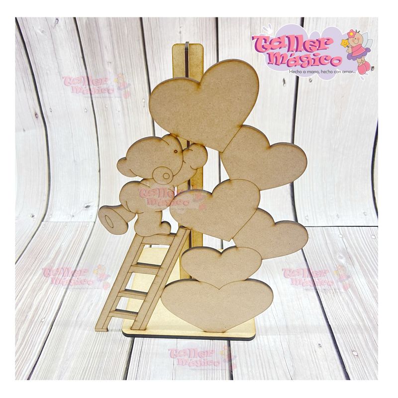 ESCALERA CON OSITO SAN VALENTÍN PORTAROLLO