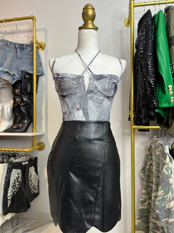 Leather sweet skirt