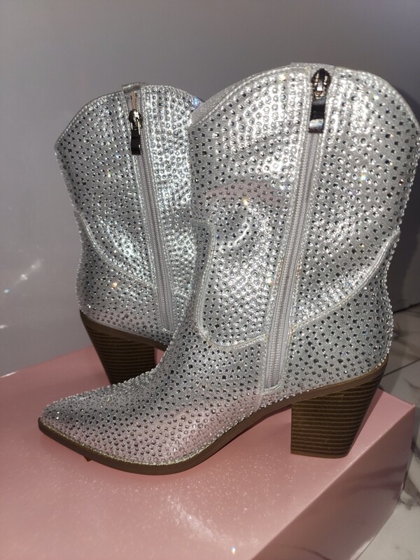 Diamond vaquera booties