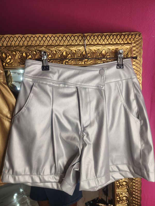 Metallic leather short