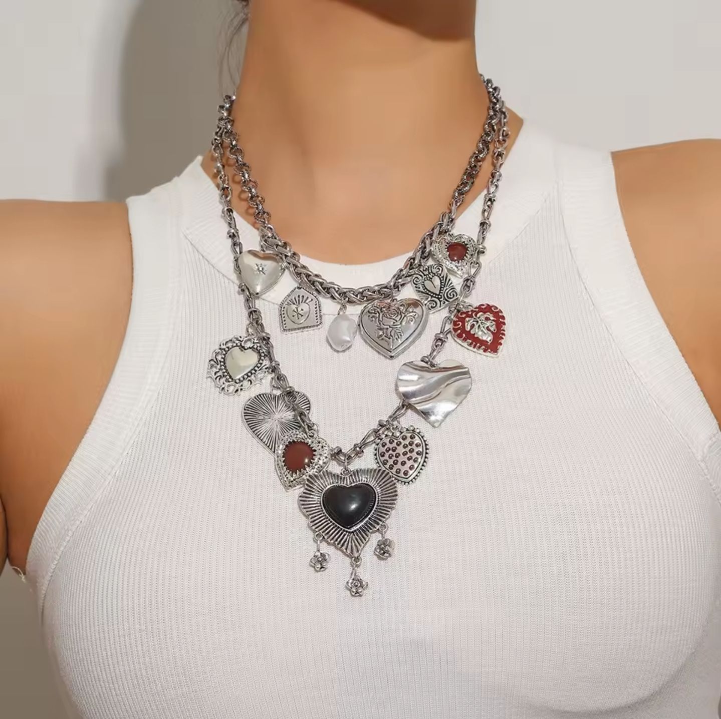 Multi hearts double collar