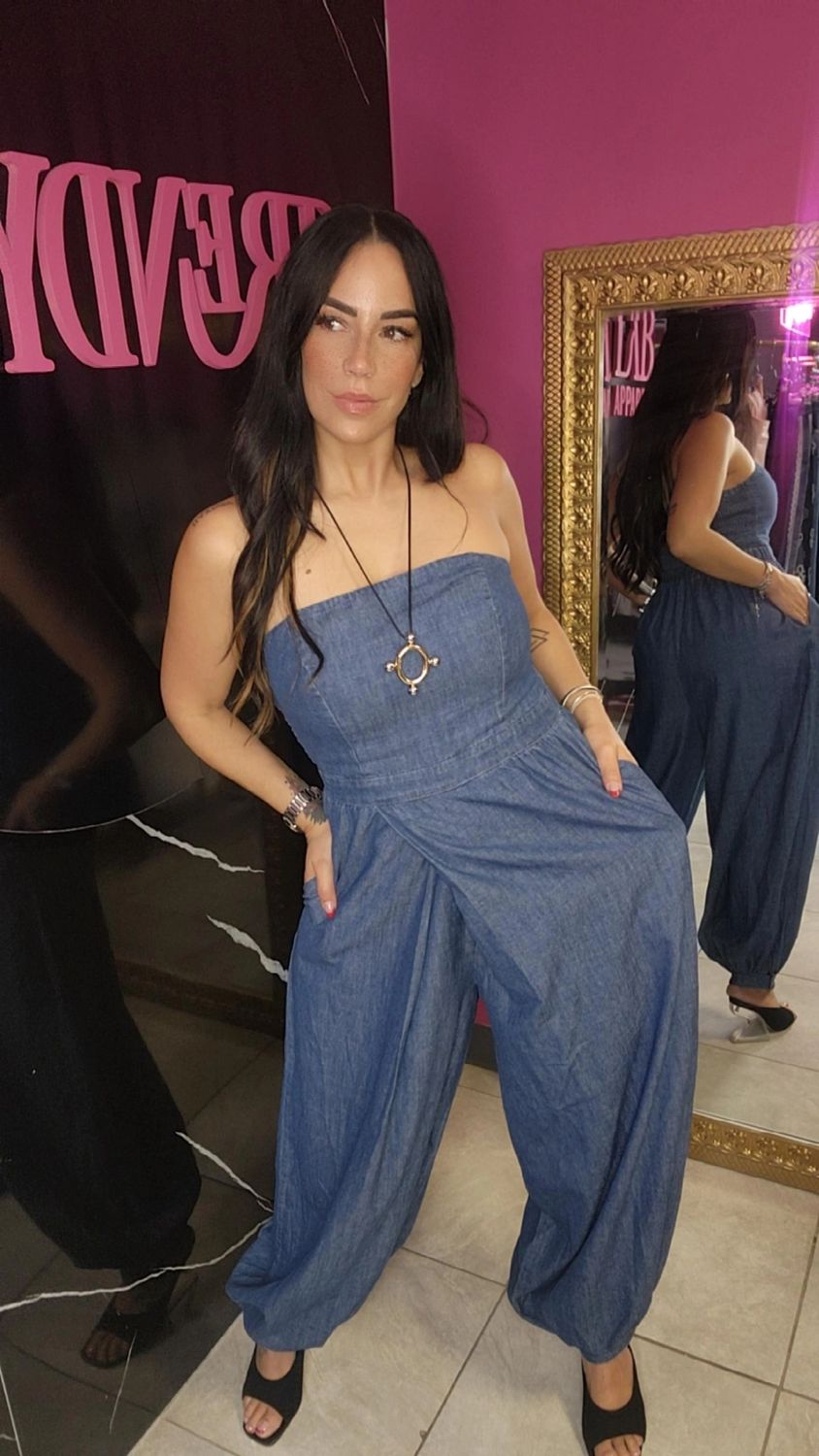 Jasmine in love overall Jasmine in love overall