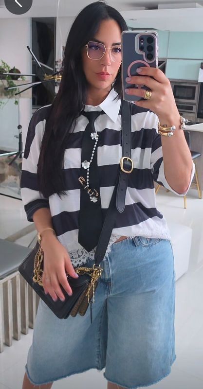 Tie in black & white top