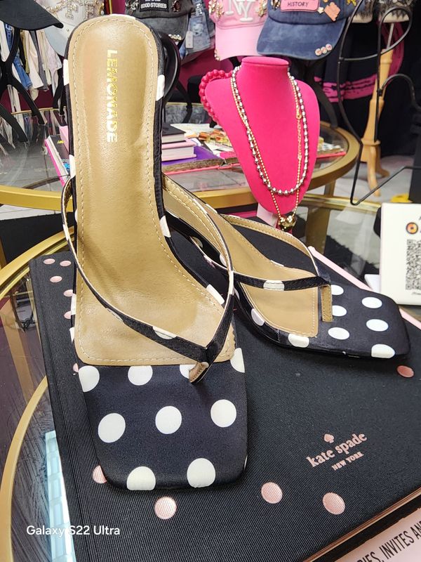 Polka dots sandals