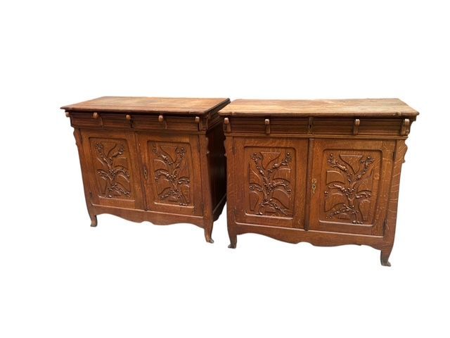 DUO van Antieke buffetkasten