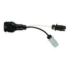 Doppelter Anhängeradapter mit Stecker