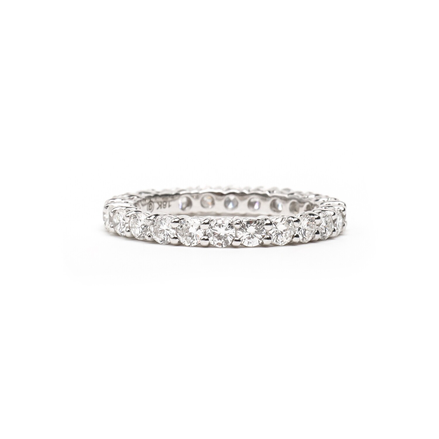 ANILLO ORO BLANCO 18K BANDA  CON DIAMANTES ETERNITY